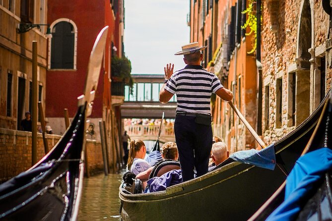 Walking Tour and Enchanting Gondola Journey in Venice - Grand Canal time: more than a view, it’s your geography lesson