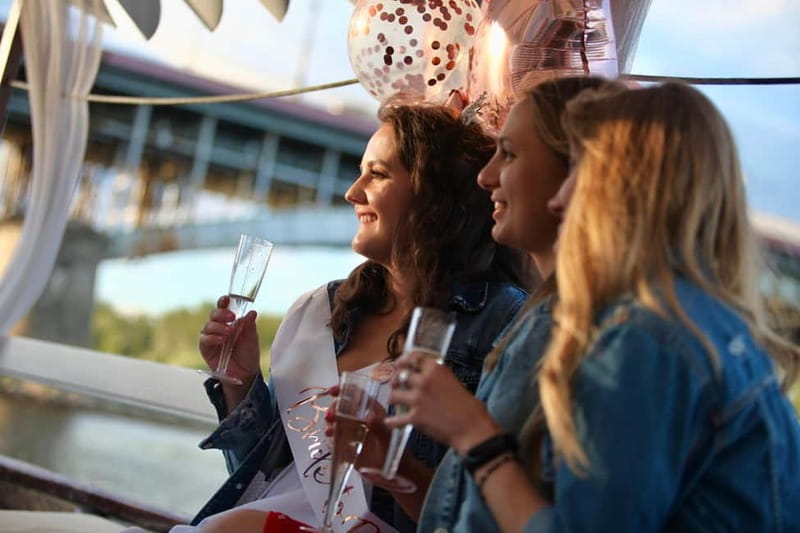 Warsaw: Private Gondola Cruise for Special Occasions - Key highlights worth planning for
