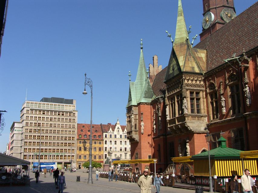 Wrocław: city walk with a professional guide and cruise - Heading to Przystań Kardynalska: time for your boarding plan